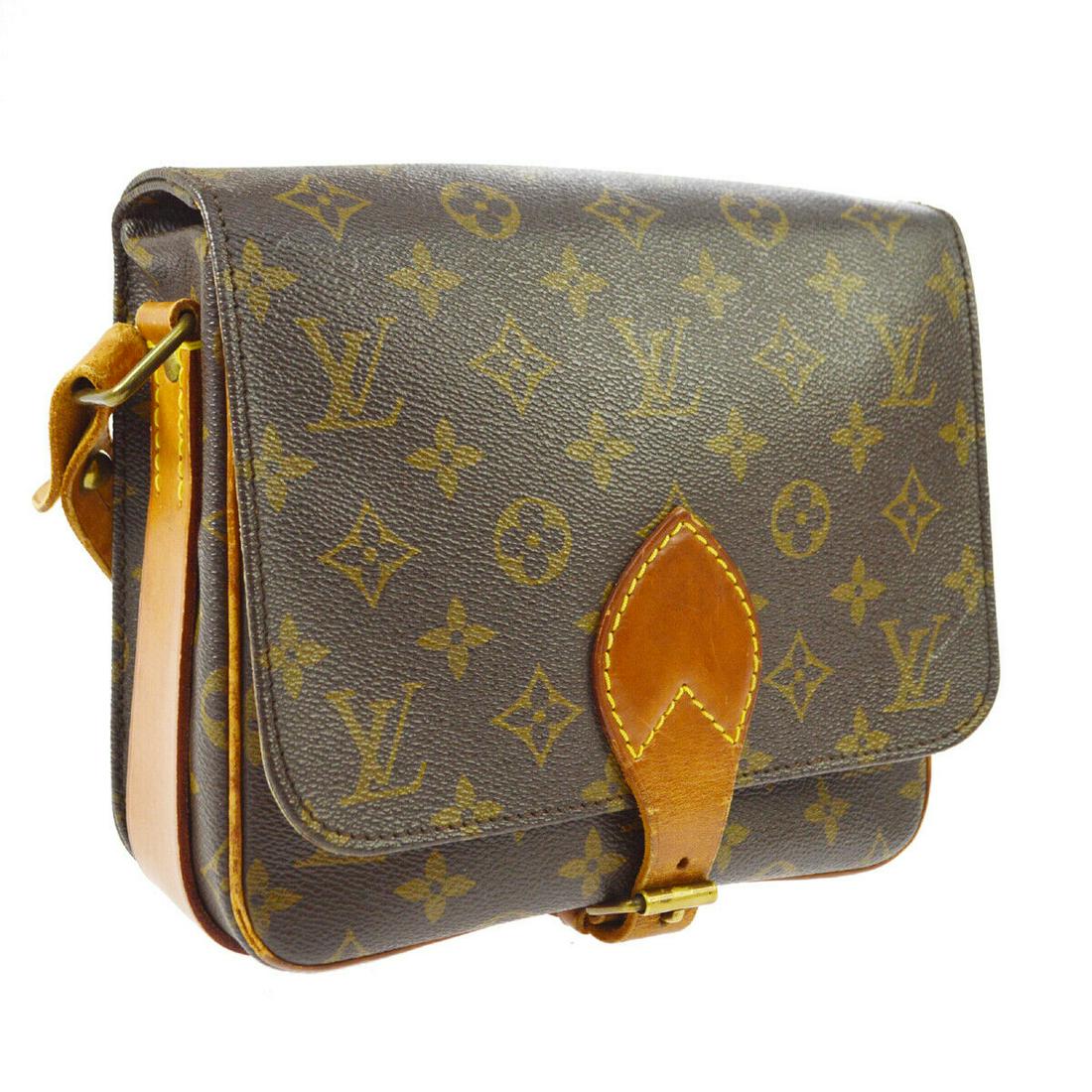 Authentic LOUIS VUITTON Monogram Crossbody Strap: Brand: LOUIS VUITTON Model: Monogram Crossbody Strap Country of Origin: France Material: Leather Color: Brown Size (Inch): W 8.7 x H 7.1 x D 3.0 " Strap Drop. 18.5 - 20.5 " Size (CM): W 22.0 x H 18.0 