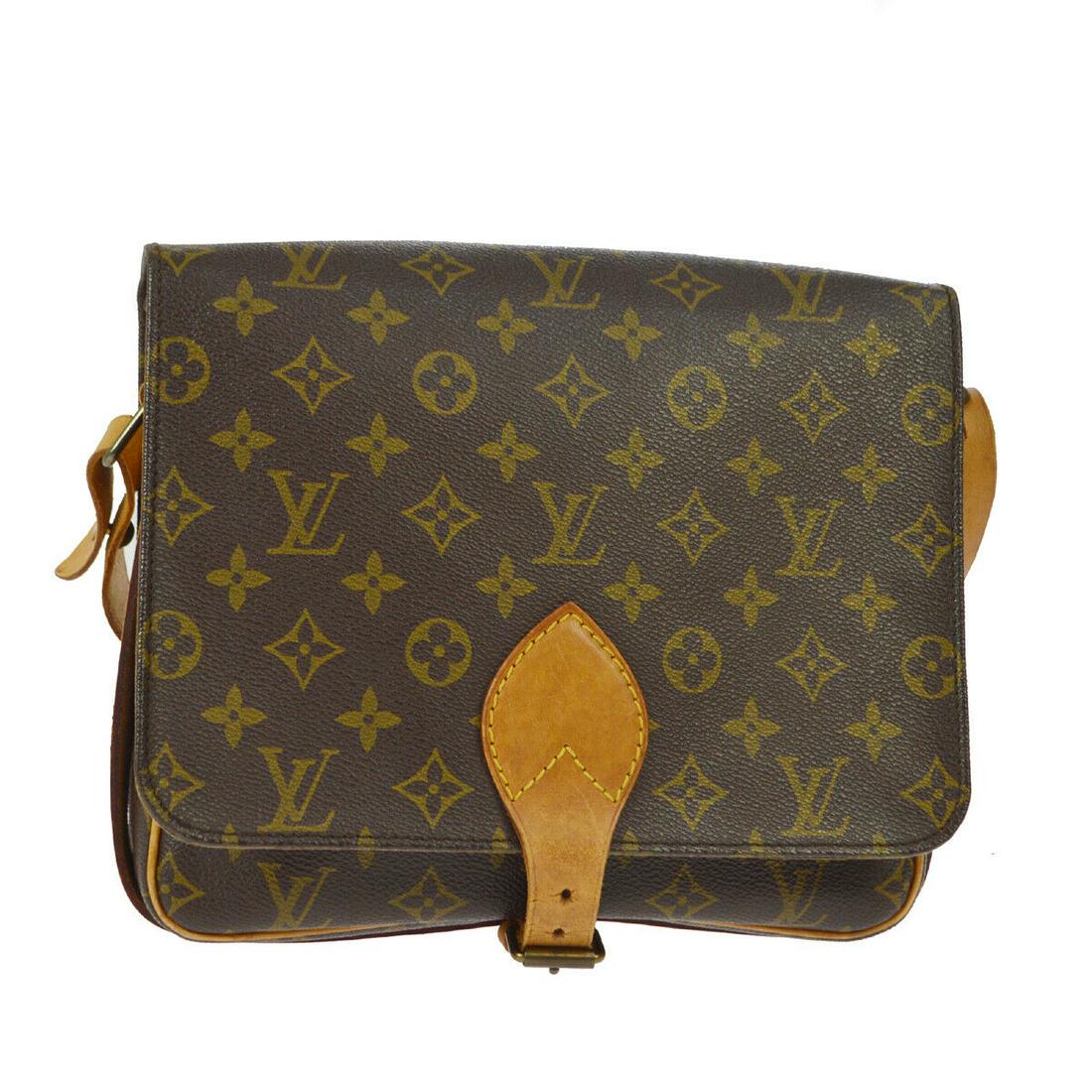 Authentic LOUIS VUITTON Monogram Cross Body: Brand: LOUIS VUITTON Model: Monogram Cross Body Country of Origin: France Material: Leather Color: Brown Size (Inch): W 9.8 x H 9.1 x D 2.8 " Strap Drop. 10.2 - 19.3 " Size (CM): W 25.0 x H 23.0 x D 7