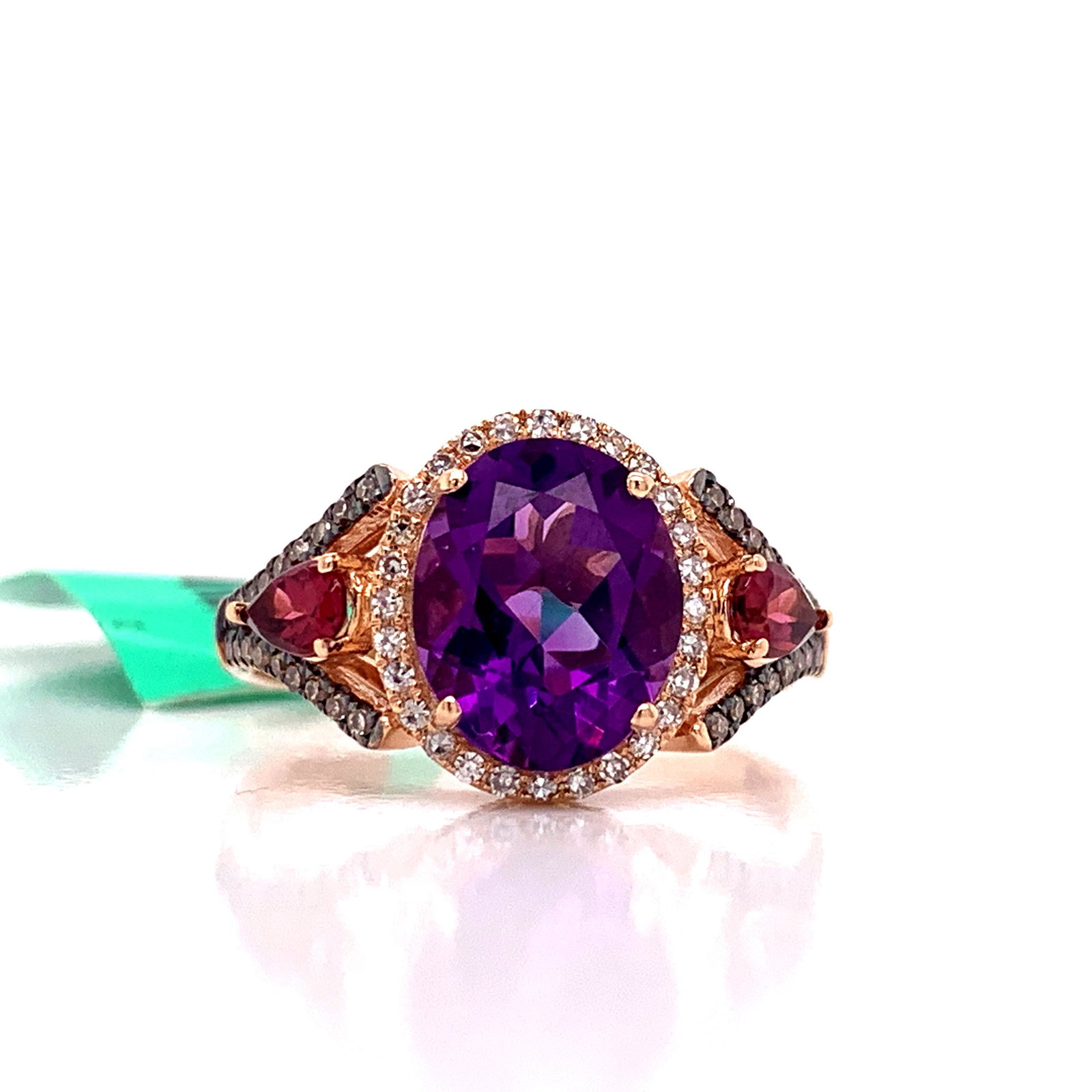 EFFY Ring: Jewelry Type : Ring Jewelry Style : Fashion Metal Type : 14KR Metal Weight : 4.07 g Brand : EFFY Side Stone 1 : Stone Type : Diamond Side Stone 1 : Shape : Round Side Stone 1 : Stone Weight : 0.24 Sid