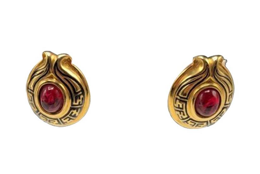 Authentic Fendi Red Lucite Cabochon W/ Black Enamel: Brand: Fendi Material: Gold-plated Style: EarringsPierced Hallmark: Fendi Country of Origin: Italy All Bidhaus items come with a 100% money-back authenticity guarantee. ALL SALES ARE FINAL. Please ref