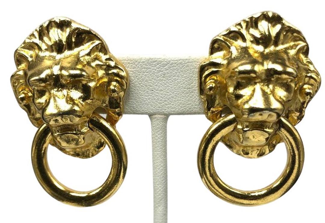 Authentic Kenneth Lane Royal African Lion Earrings W/: Brand: Kenneth Lane Style: Dangle Hallmark:: Yes Fastening: Category: Earrings Materials: Gold Plated, Costume Metal Size: Other Remarks: All Bidhaus items come with a 100% money-back authenticity gua