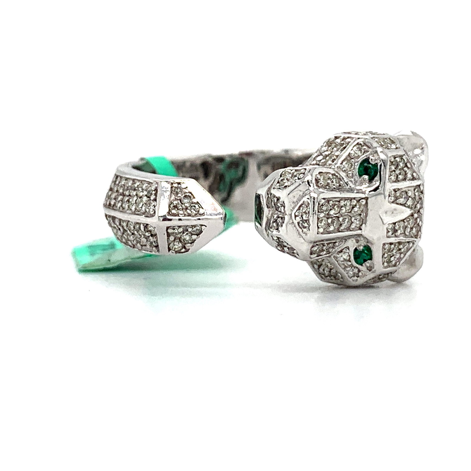 EFFY Ring: Jewelry Type : Ring Jewelry Style : Fashion Metal Type : 14KW Metal Weight : 8.48 g Brand : EFFY Side Stone 1 : Stone Type : Diamond Side Stone 1 : Shape : Round Side Stone 1 : Stone Weight : 0.82 Sid