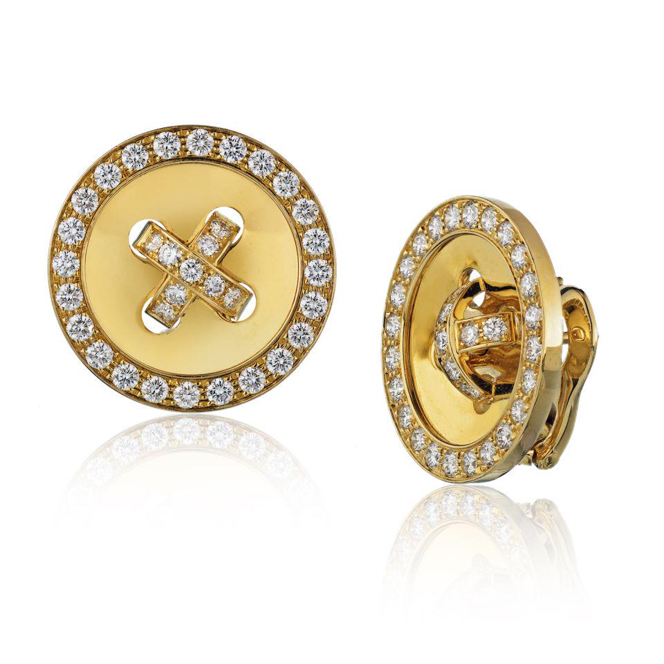 Authentic Van Cleef & Arpels Van Cleef & Arpels: Type: Vintage Earrings Brand: Van Cleef & Arpels Style: Boutonniere Metal: 18K Yellow Gold Grams: 16.1 Exact Diamond Weight: 2 Cts Other Details: Diamond Clip-On All Bidhaus items come with a 100% mon