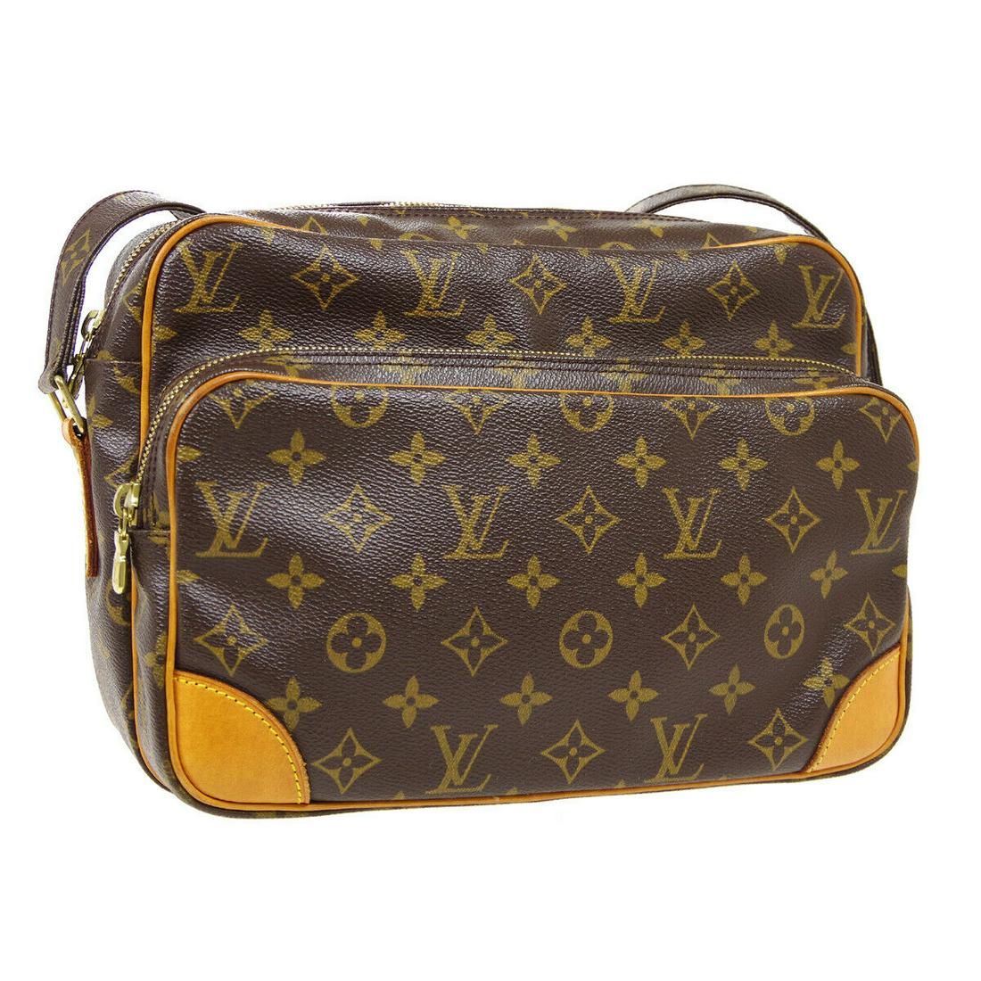 Authentic LOUIS VUITTON Monogram Crossbody Strap: Brand: LOUIS VUITTON Model: Monogram Crossbody Strap Country of Origin: France Material: Leather Color: Brown Size (Inch): W 10.6 x H 8.3 x D 4.7 " Strap Drop. 17.3 - 20.9 " Size (CM): W 27.0 x H 21.0