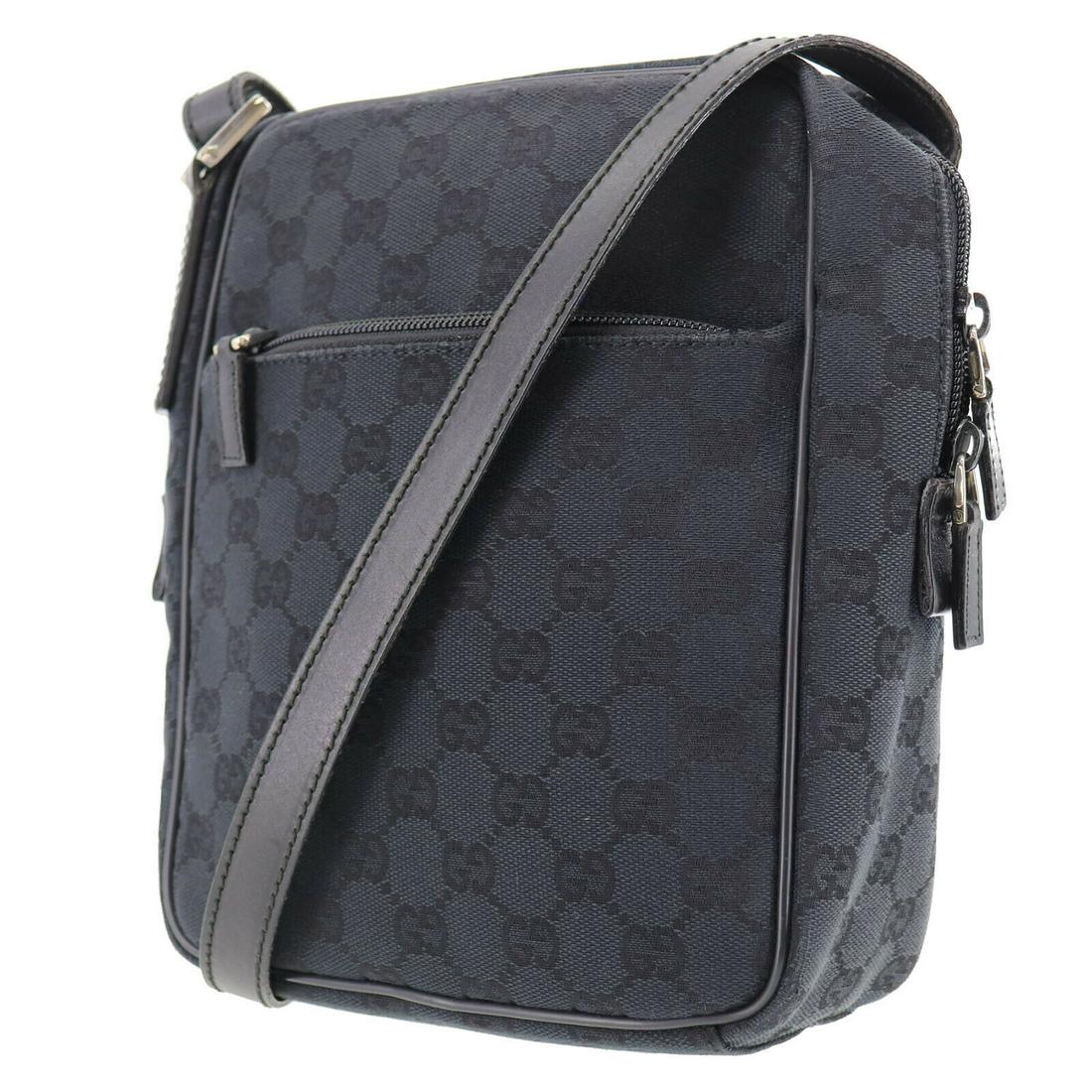 Authentic GUCCI Shoulder Bag: Brand: GUCCI Model: Shoulder Bag Country of Origin: Italy Material: Nylon Color: Silver Bag Length: 7.0 Bag Height: 8.8 Bag Depth: 3.1 All Bidhaus items come with a 100 % money-back authenticity guara