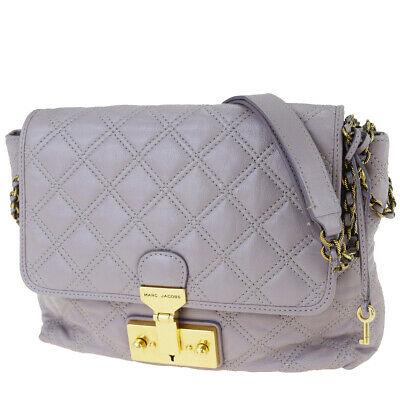 Authentic MARC JACOBS Shoulder Bag: Brand: MARC JACOBS Model: Shoulder Bag Country of Origin: Italy Material: Leather Color: Purple Size: 20Cm X 25Cm X 8Cm / 7.87 X 9.84 X 3.14 Strap Drop 28Cm / 11.02 All Bidhaus items come with a 100 %