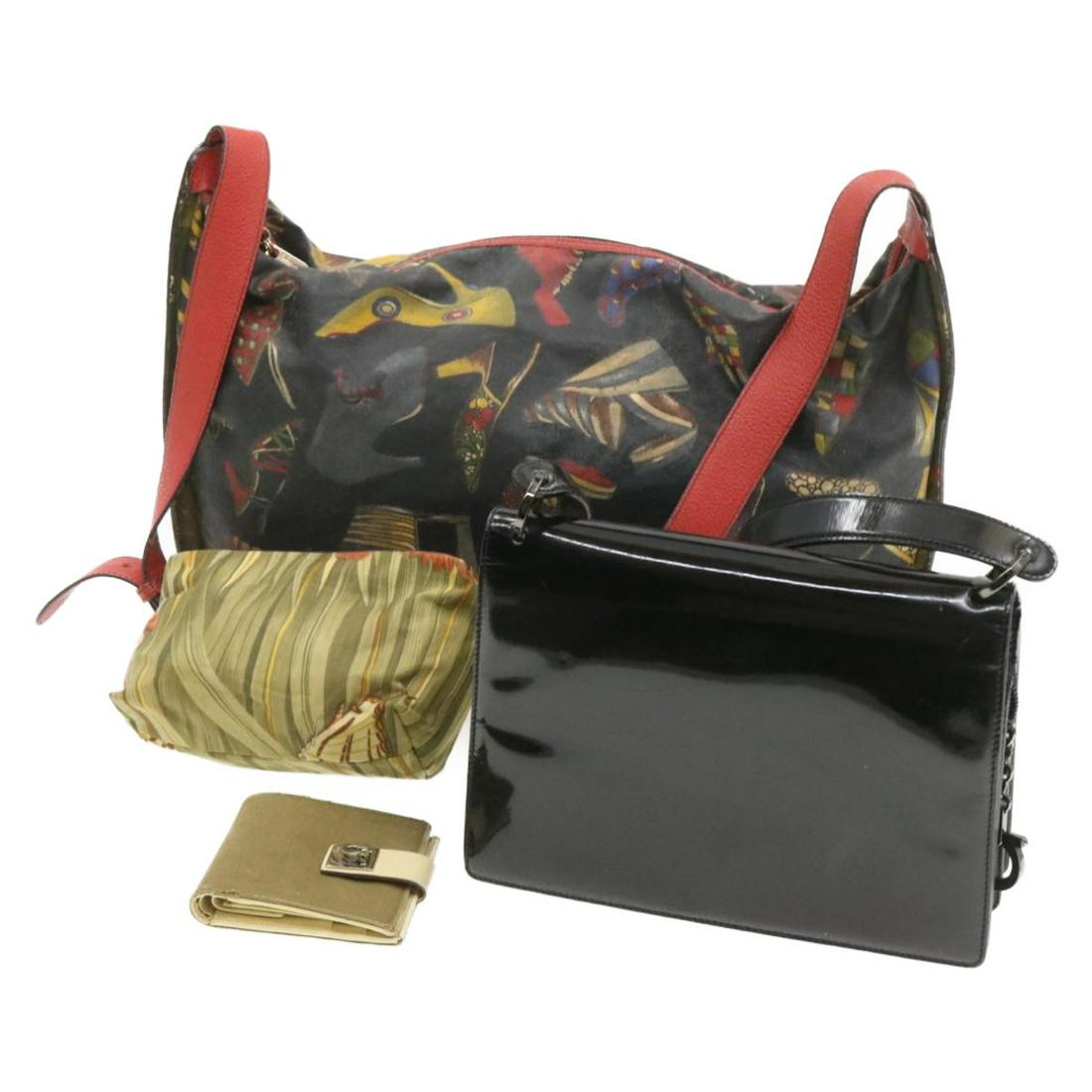 Authentic SALVATORE FERRAGAMO Canvas / Patent Leather /: Brand: SALVATORE FERRAGAMO Material: Canvas / Patent Leather / Coated Canvas Style: Shoulder Bag Color: Black / Red / Beige Size(inch): - Country of Origin: Italy Accessory: There is no item box and d