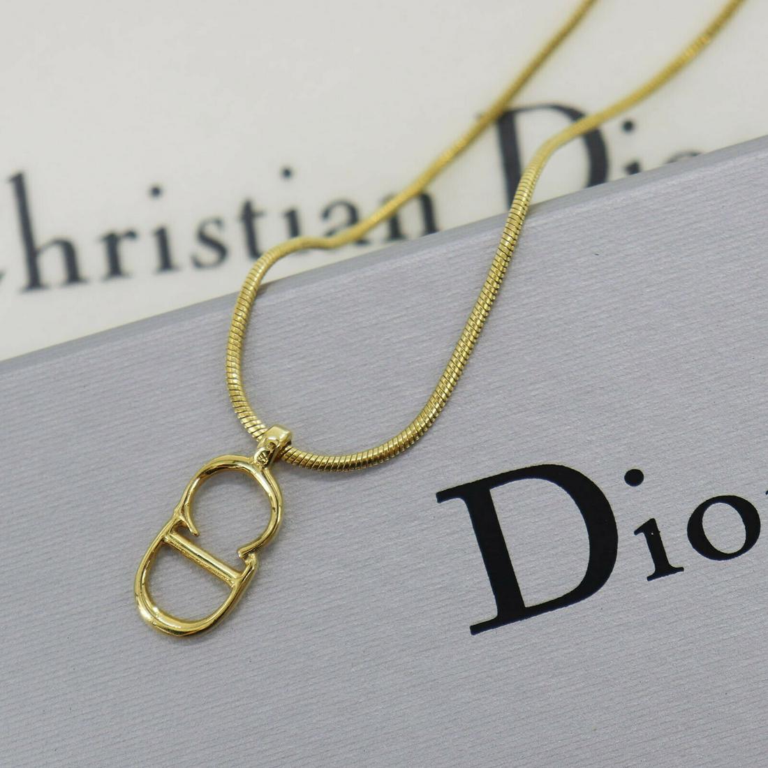 Authentic CHRISTIAN DIOR Chain: Brand: CHRISTIAN DIOR Model: Chain Country of Origin: Unknown Material: Gold Plated Color: Gold All Bidhaus items come with a 100 % money-back authenticity guarantee. ALL SALES ARE FINAL. Please refer