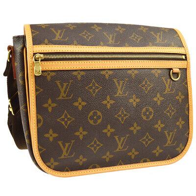 Authentic LOUIS VUITTON Messenger Bosphore Pm & Cross: Brand: LOUIS VUITTON Model: Messenger Bosphore Pm & Cross Body Country of Origin: France Material: Canvas Color: Brown Size (Inch): W 9.8 x H 9.8 x D 3.5 "Strap Drop. 15.4 - 29.5 " Size (CM): W 25.0 x