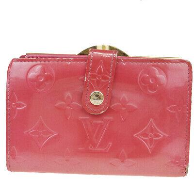 Authentic LOUIS VUITTON Vienova: Brand: LOUIS VUITTON Model: Vienova Country of Origin: France Material: Monogram Vernis Color: Framboise Size: 9.5Cm X 13.5Cm X 2Cm / 3.74 X 5.31 X 0.78 All Bidhaus items come with a 100 % money-back 