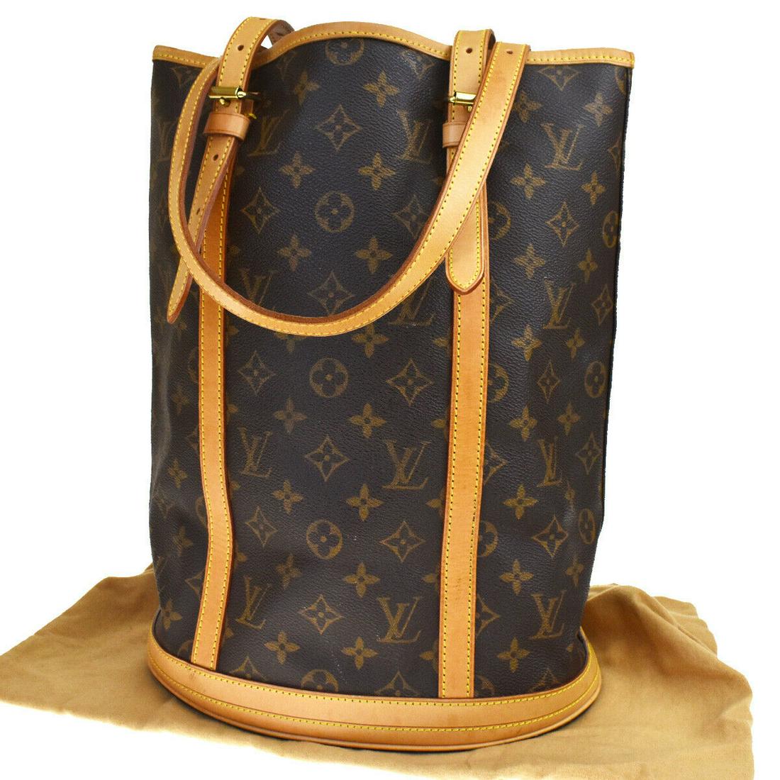 Authentic LOUIS VUITTON Shoulder Bag: Brand: LOUIS VUITTON Model: Shoulder Bag Country of Origin: Material: Monogram Leather Color: Brown Size (Inch): W 10.6 X H 13.8 X D 7.9 "Size (CM): W 27 X H 35 X D 20 Cm All Bidhaus items come with a