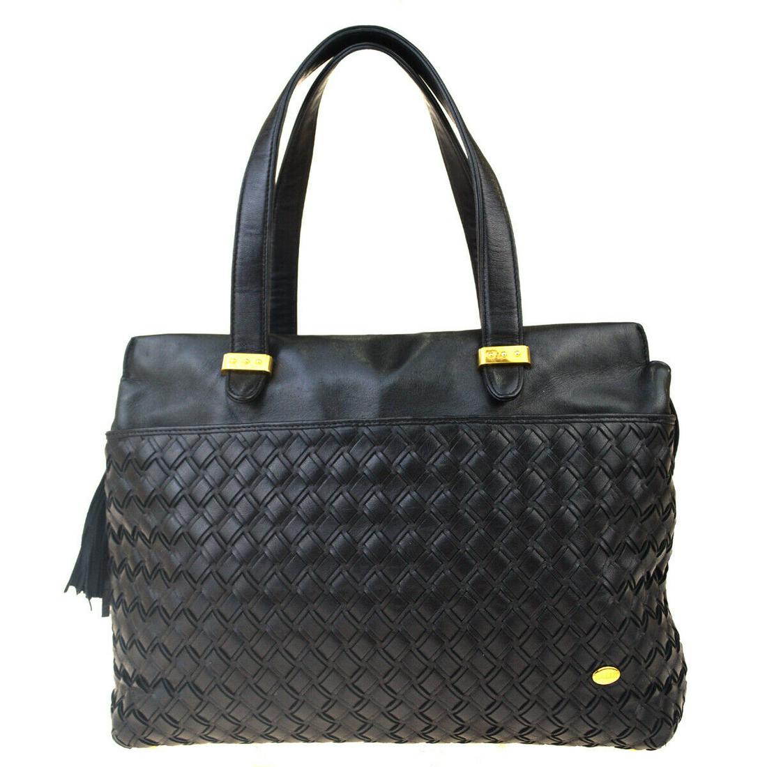 Authentic BALLY Hand Bag: Brand: BALLY Model: Hand Bag Country of Origin: Italy Material: Leather Color: Black Size (Inch): W11X H9.1X D3.1"Size (CM): W28X H23X D8Cm All Bidhaus items come with a 100 % money-back authenticity 
