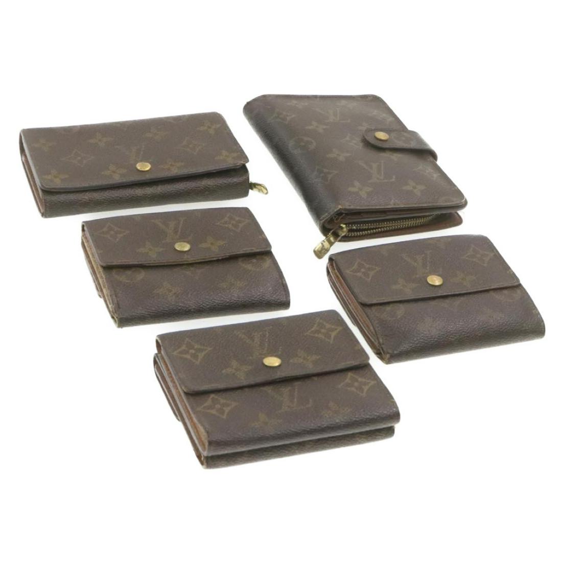 Authentic LOUIS VUITTON Monogram Canvas Wallet: Brand: LOUIS VUITTON Material: Monogram Canvas Style: Wallet Color: Monogram Size(inch): - Country of Origin: - Accessory: There is no item box and dust bag. We will send only the item which is put in