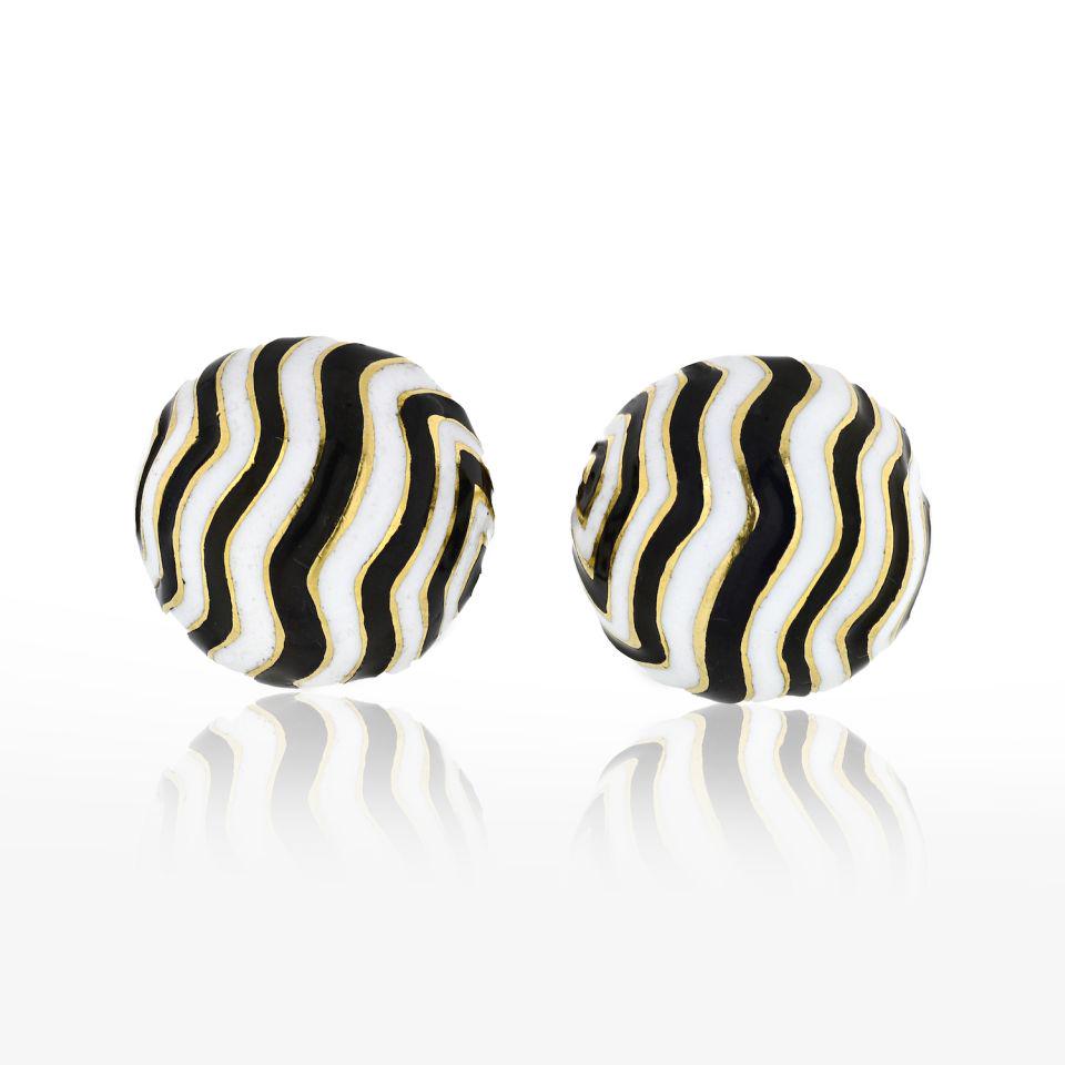 Authentic David Webb David Webb Zebra 18K Yellow Gold: Type: Cuff Links Brand: David Webb Metal: 18K Yellow Gold Grams: 19.7 Other Details: David Webb Zebra Cuff Links.Black and white enamel and 18K goldStyle Number: 12153L All Bidhaus items come with a 1