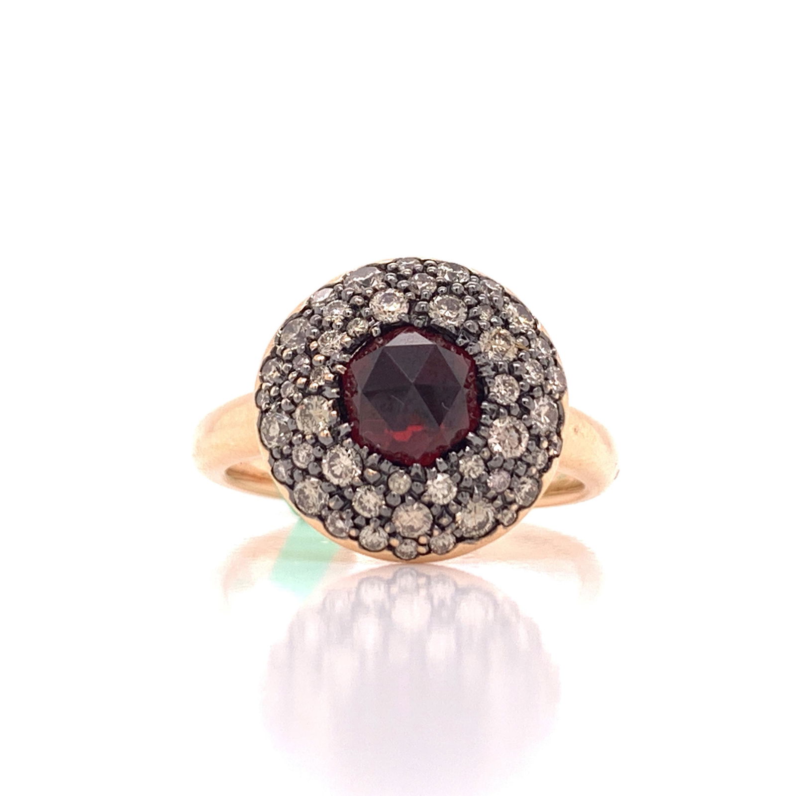 Crivelli Ring: Jewelry Type : Ring Jewelry Style : Fashion Metal Type : 18KR Brand : Crivelli Side Stone 1 : Stone Type : Diamond Side Stone 1 : Shape : Round Side Stone 1 : Color : BROWN Side Stone 2 : Stone Type :