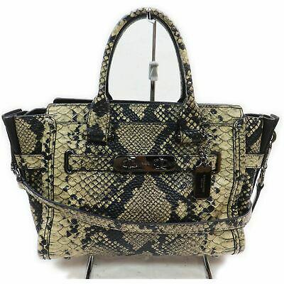 Authentic COACH Hand Bag: Brand: COACH Model: Hand Bag Country of Origin: Item Condition (Outside) Minor stain partially (zipper) Zipper works properly (Metal parts) Minor scratch partially (Odor) Minor storage odor in the lin