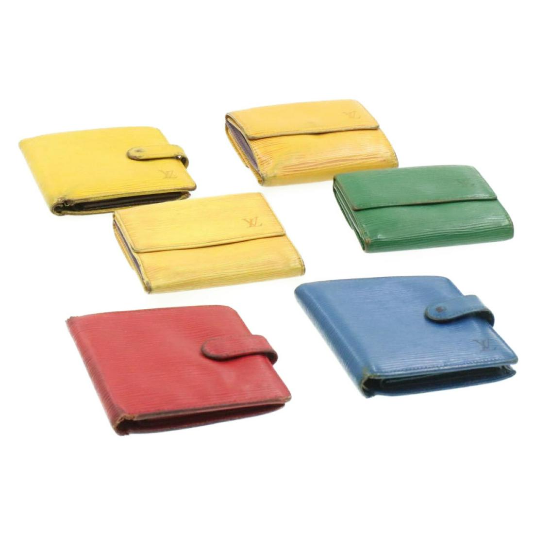 Authentic LOUIS VUITTON LEATHER Epi Leather Wallet: Brand: LOUIS VUITTON Material: Epi Leather Style: Wallet Color: Red/ Blue/ Green/ Yellow Size(inch): - Country of Origin: - Accessory: There is no item box and dust bag. We will send only the item whi