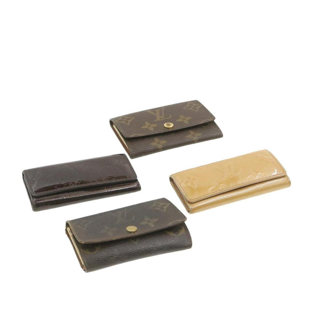 Authentic LOUIS VUITTON PVC Leather / Patent Leather: Brand: LOUIS VUITTON Material: PVC Leather / Patent Leather Style: Wallet Color: Amarante / Monogram / Beige Size(inch): - Country of Origin: - Accessory: There is no item box and dust bag. We will se