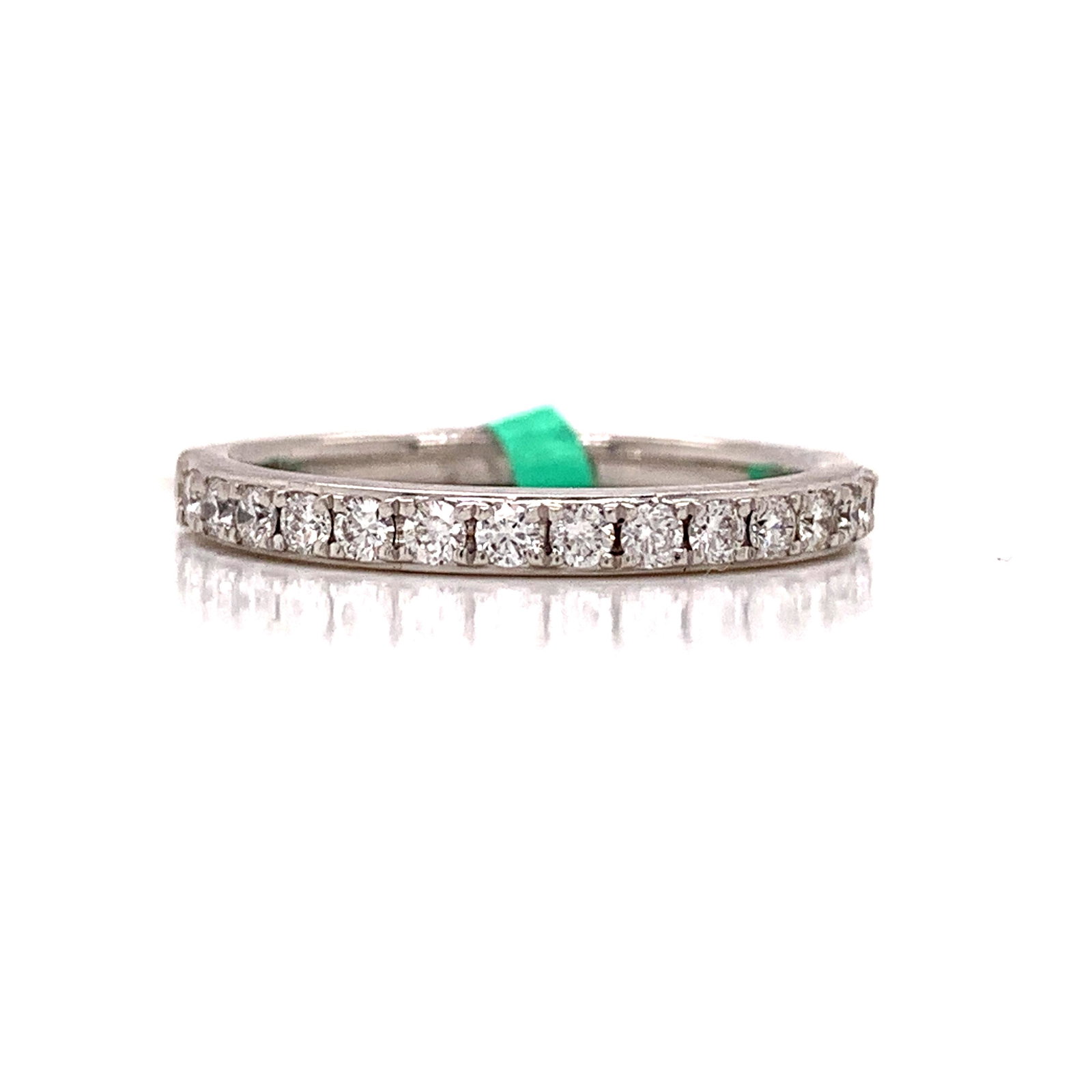 Maya Lianna Ring: Jewelry Type : Ring Jewelry Style : Anniversary Band Metal Type : 14KW Metal Weight : 2.50 g Ring Size Brand : Maya Lianna Side Stone 1 : Stone Type : Diamond Side Stone 1 : Shape : Round Side Stone 1