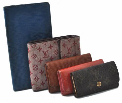 Authentic LOUIS VUITTON Wallet/Key Case: Brand: LOUIS VUITTON Model: Wallet/Key Case Country of Origin: France/Spain Material: Color: Brown/PinkBlue All Bidhaus items come with a 100 % money-back authenticity guarantee. ALL SALES ARE FINAL.