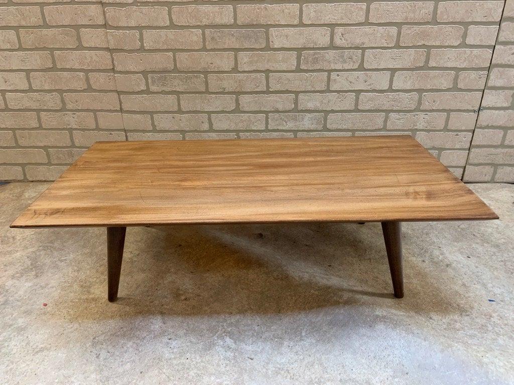 Mid Century Modern Paul McCobb for Winchendon Planner: Mid Century Modern Paul McCobb for Winchendon Planner Group Low Maple Coffee Table Classic minimalist Coffee table by Paul McCobb for Planner Group. A staple of American modernist design from the mid-
