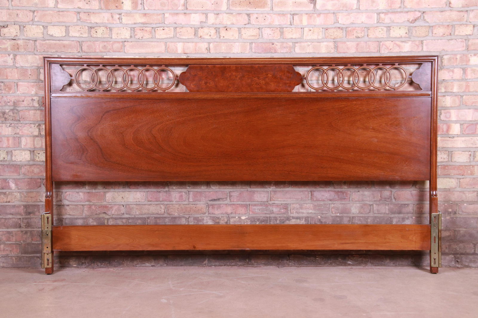 Mid-Century Hollywood Regency Walnut and Burl Wood King: A gorgeous mid-century modern Hollywood Regency walnut and burl wood king size headboard In the manner of Michael Taylor for Baker Furniture USA Circa 1960s Measures: 77.25"W x 1.13"D x 43"H. Very goo