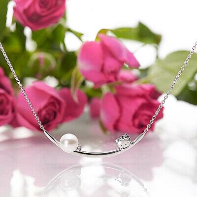 Authentic Hello Kitty On The Moon Pendant: Hello Kitty On The Moon Pendant DES0405KT-OM000000 Sterling Silver Ladies Product name Hello Kitty On The Moon Pendant Model: DES0405KT-OM000000 Material SIL (Sterling silver 925) Details Akoya pearl