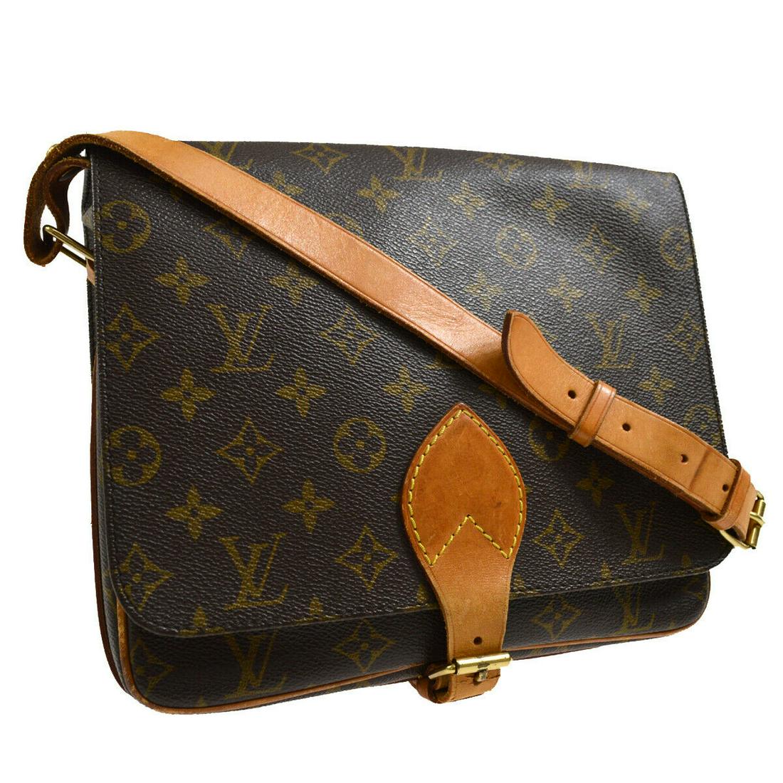Authentic LOUIS VUITTON Monogram Cross Body: Brand: LOUIS VUITTON Model: Monogram Cross Body Country of Origin: France Material: Leather Color: Brown Size (Inch): W 9.8 x H 8.3 x D 3.0 " Strap Drop. 12.6 - 22.8 " Size (CM): W 25.0 x H 21.0 x D 7