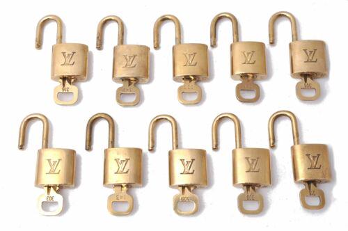 Authentic Louis Vuitton Padlock and Key 10Set LV: Brand: Louis Vuitton Country/Region of Manufacture: France Type: Padlock and Key MPN: Does not apply Color: Gold Serial Number: No300.303.305.309.316.316.326.333.342.343 Department: Unisex Size(cm): W