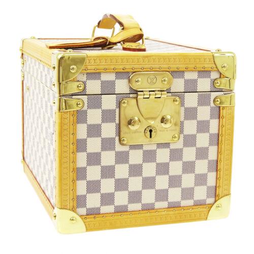 Authentic LOUIS VUITTON BOITE FLACONS BOX COSMETIC BAG: Size: Medium Pattern: Check Accents: Logo Color: White Model: Damier Azur MPN: Does not apply Country/Region of Manufacture: France Closure: Lock Department: Women Occasion: Casual Style: Cosmetic Bag