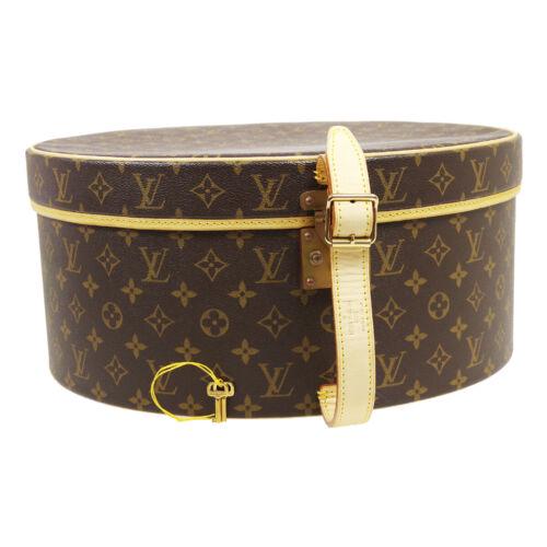 Authentic LOUIS VUITTON BOITE CHAPEAUX 40 RONDES HAT: Size: Large Features: Adjustable Strap Inner Pockets Accents: Logo Color: Brown Model: Monogram Year Manufactured: 2010-2019 Country/Region of Manufacture: France MPN: M23624 Style: Hat Box Closure: F