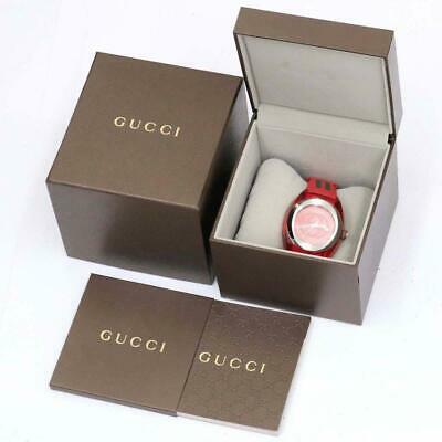 Authentic GUCCI Sink YA137103A Date Red Red Dial Rubber: This item qualifies for FREE DOMESTIC SHIPPING to customers in the USA Details: An acronym for "Social Young Network Community" from Gucci this "Sink" men's watch is designed for music lovers of the d