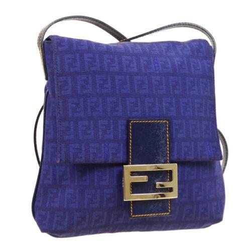 Authentic FENDI Zucchino Cross Body Shoulder Bag: This item qualifies for FREE DOMESTIC SHIPPING to customers in the USA Size: Medium Pattern: Zucchino Accents: Logo Features: Adjustable Strap Inner Pockets Model: Cross Body Color: Blue Country/Regio