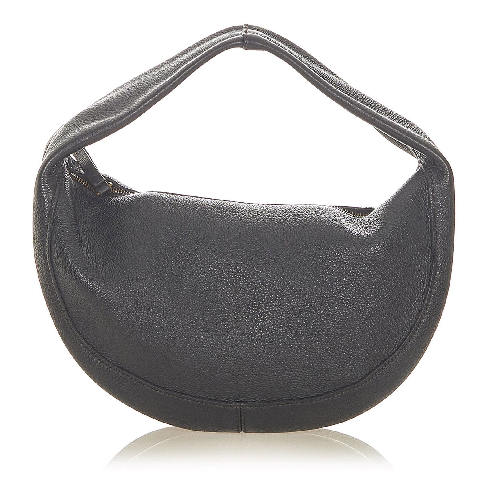 Authentic Miu Miu Leather Handbag: This item qualifies for FREE DOMESTIC SHIPPING to customers in the USA This handbag features a leather body a flat leather handle and a top zip closure. Brand: Miu Miu Model: Leather Handbag Origin: I