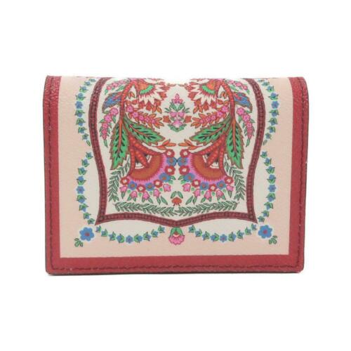 Authentic Etro Wallet 1I003 2977: This item qualifies for FREE DOMESTIC SHIPPING to customers in the USA Brand: Etro Material: Coating Canvas Type: Purse Size: W X H X Gusset (W) : 10.5Cm X 8Cm X 3Cm Color: Pink / Gold Parts Mpn: 1I00