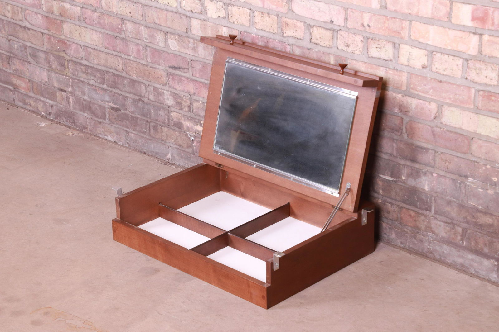 Paul McCobb Planner Group Birch Jewelry Chest or Vanity: A gorgeous mid-century modern solid birch flip top jewelry chest or vanity with mirror By Paul McCobb for Winchendon Furniture "Planner Group" USA 1950s Measures: 24.75"W x 18.25"D x 6"H. When open: 2