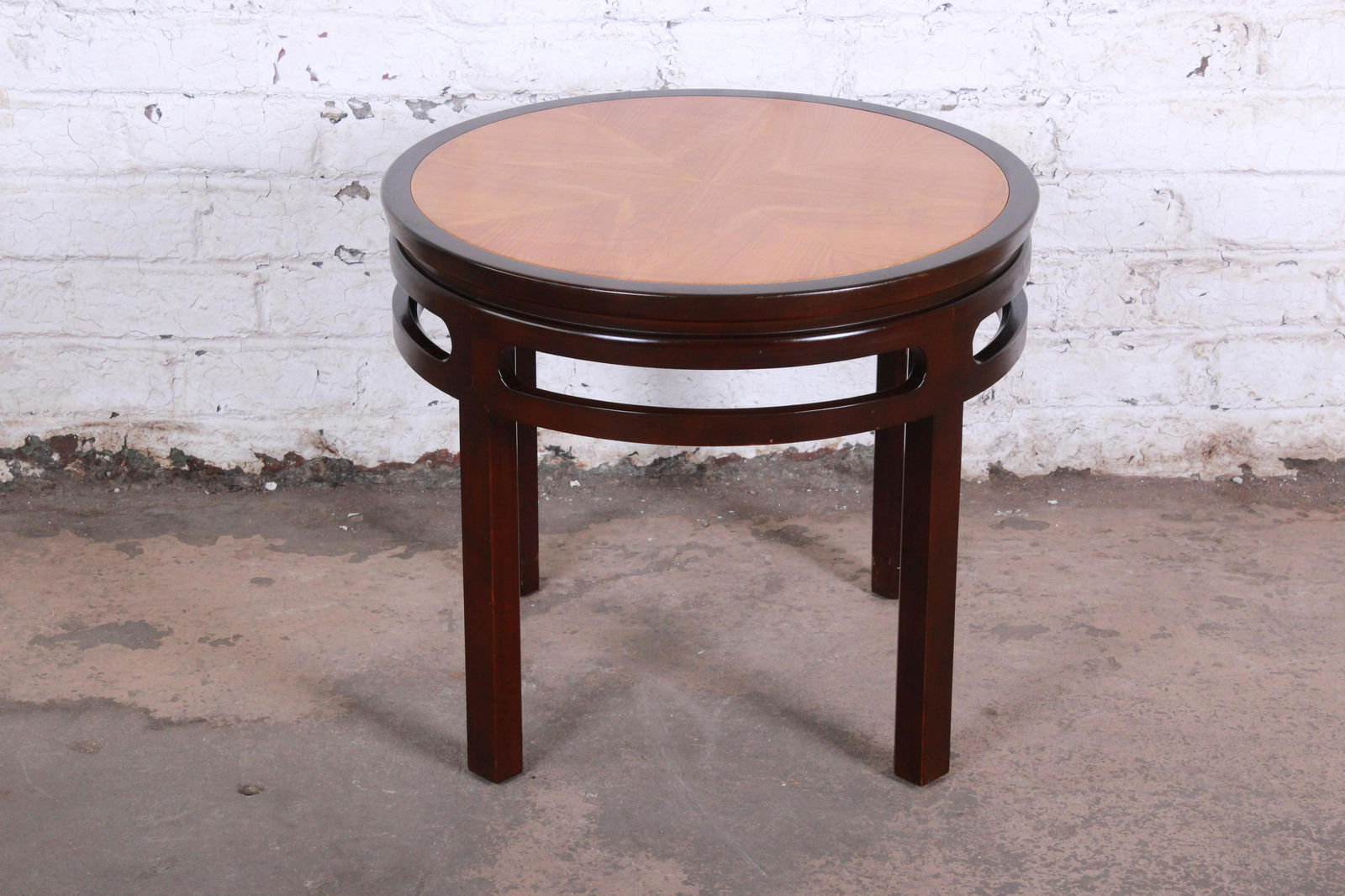 Michael Taylor for Baker Furniture Chinoiserie Teak and: A gorgeous mid-century Hollywood Regency Chinoiserie end table by Michael Taylor for Baker Furniture. The table features solid mahogany legs with a stunning book-matched teak top. It has a subtle Asia
