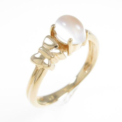 Authentic K18 Yellow Gold Moon Stone Ring: This item qualifies for FREE DOMESTIC SHIPPING to customers in the USA Material: K18Yg Actualsize: Width:6.0Mm Gender: Ladies Centerstone: Moonstone Size: 8.0 (Jpn Size) The BIDHAUS Guarantee: Photos 