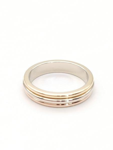 Authentic Cartier Three Color Ring: This item qualifies for FREE DOMESTIC SHIPPING to customers in the USA Brand:Cartier Ring Size:EU48 US4.5 Ring Width:3.5mm Material:18KWG/PG/YG Conditions:Excellent(Professionally polished) Come With: