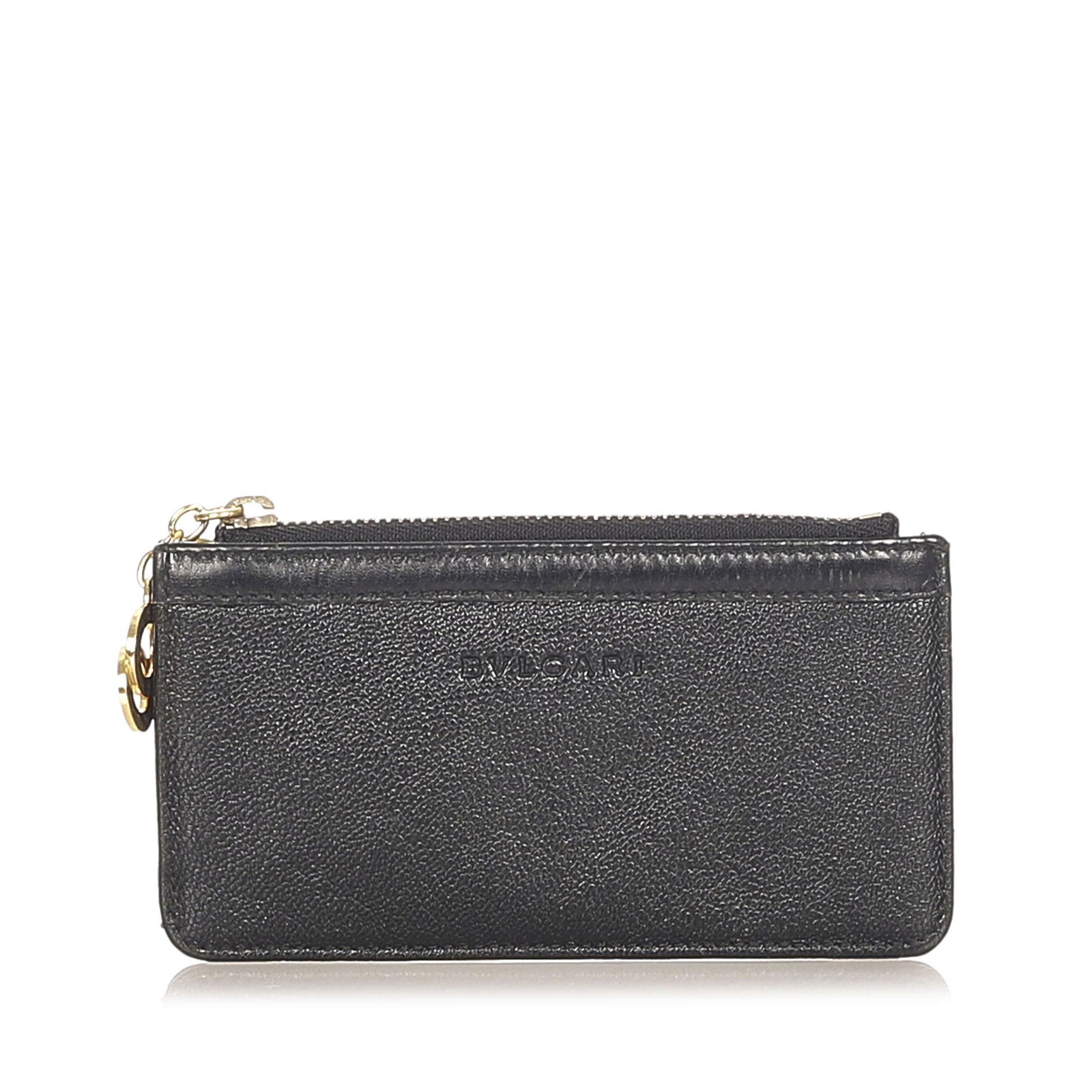 Authentic Bvlgari Leather Coin Pouch: This item qualifies for FREE DOMESTIC SHIPPING to customers in the USA This coin pouch features a leather body a top zip closure and a gold-tone metal key ring. Brand: Bvlgari Model: Leather Coin Pouc