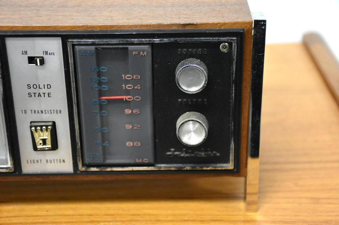 Telechron Solid State Vintage Radio: A mid century modern walnut and chrome Telechron solid state radio. 9.75 wide. 5.25 deep. 4.75 tall. Dimensions: 9.75W x 5.25D x 4.75H Styles: Mid-Century Modern Period: 1970s Item Type: Vintage Antiq