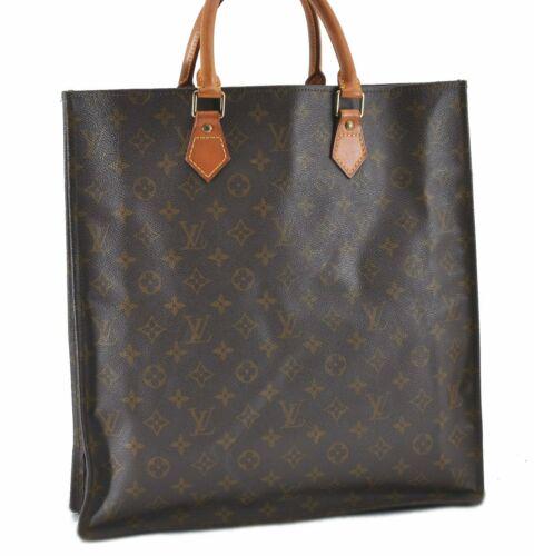 Louis Vuitton Monogram Sac Plat Hand Bag Old Model LV: Louis Vuitton Monogram Sac Plat Hand Bag Old Model LV Brand: Louis Vuitton Country/Region of Manufacture: France Bag Length: 14.2inches(36cm) Bag Height: 15inches(38cm) Bag Depth: 3.5inches(9cm) Handl