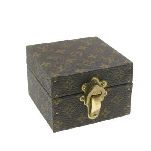 LOUIS VUITTON Monogram Jewelry Box LV: LOUIS VUITTON Monogram Jewelry Box LV Country/Region of Manufacture: France Department: Woman Type: unknown Color: unknown Brand: LOUIS VUITTON The BIDHAUS Guarantee: All items in this auction are gua