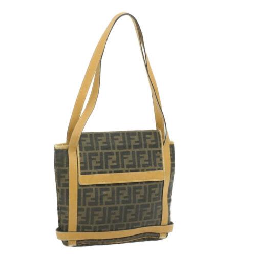 FENDI Zucca Canvas Shoulder Bag Black Brown: FENDI Zucca Canvas Shoulder Bag Black Brown Department: Women Size: W26 x H25 x D6cm / Shoulder Drop 28cm(Approx) Country/Region of Manufacture: Italy Material: Canvas Model: FENDI Zucca Brand: FENDI 