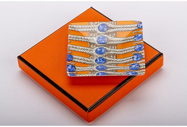Hermes Brandebourg Mini Plate With Box: Hermes Brandebourg Mini Plate With Box Condition: Excellent Era: Contemporary; 2000s Dimensions: 3" L x 3" W Materials: porcelain Color: orange white blue Hermes collectible Brandebourg mini plate in