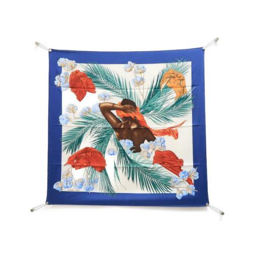 HERMES Scarf: HERMES Scarf Brand: HERMES Style: Scarf Color: WHITE+MARINE+VERT Material: SILK Gender: Ladies Size: W x H : 90cm x 90cm Type: Scarf Department: Woman The BIDHAUS Guarantee: All items in this auctio