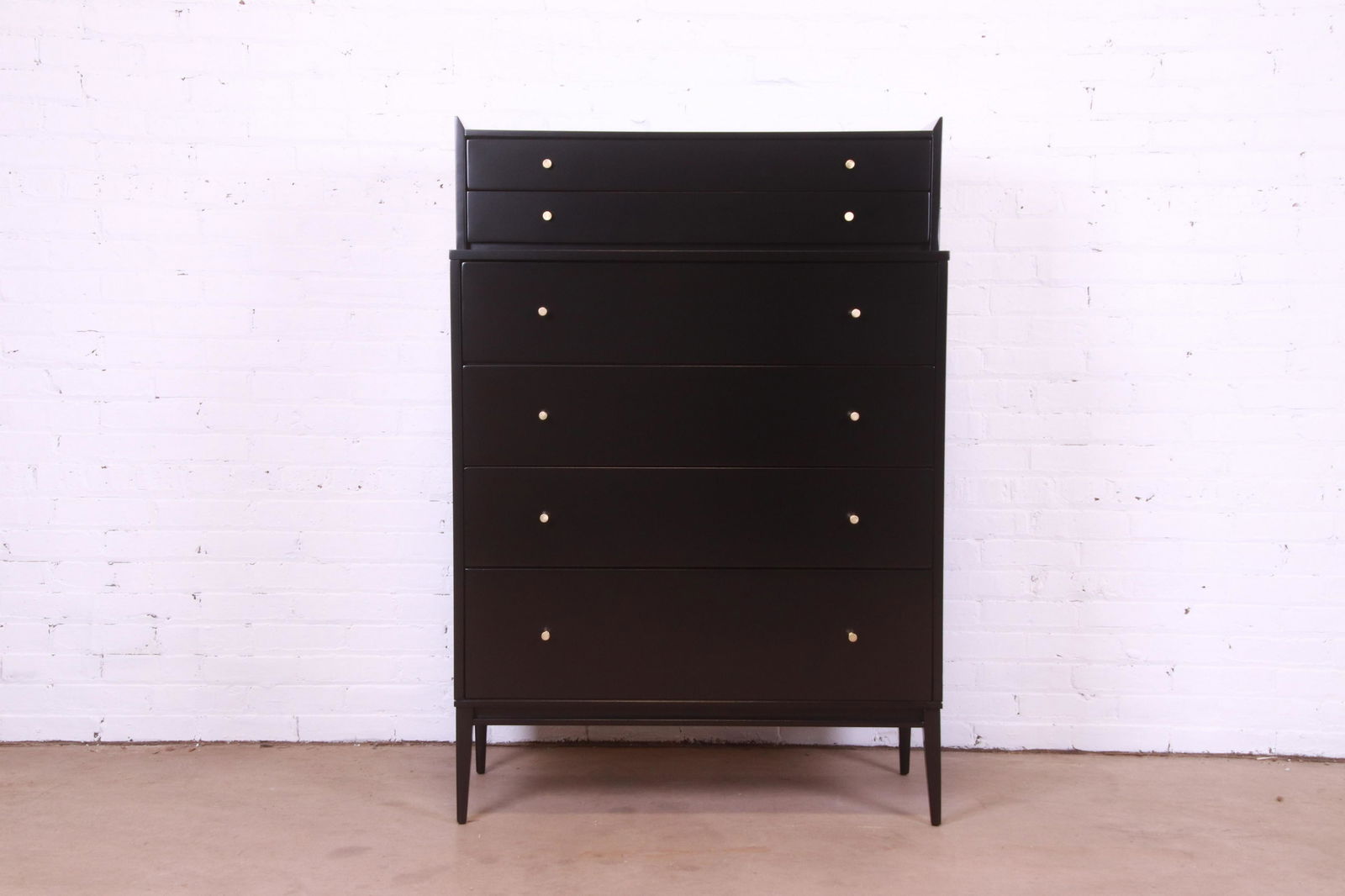 Paul McCobb Planner Group Black Lacquered Highboy: Paul McCobb Planner Group Black Lacquered Highboy Dresser Newly Refinished A gorgeous mid-century modern six-drawer gentleman's chest or highboy dresser By Paul McCobb for Winchendon Furniture "Planne