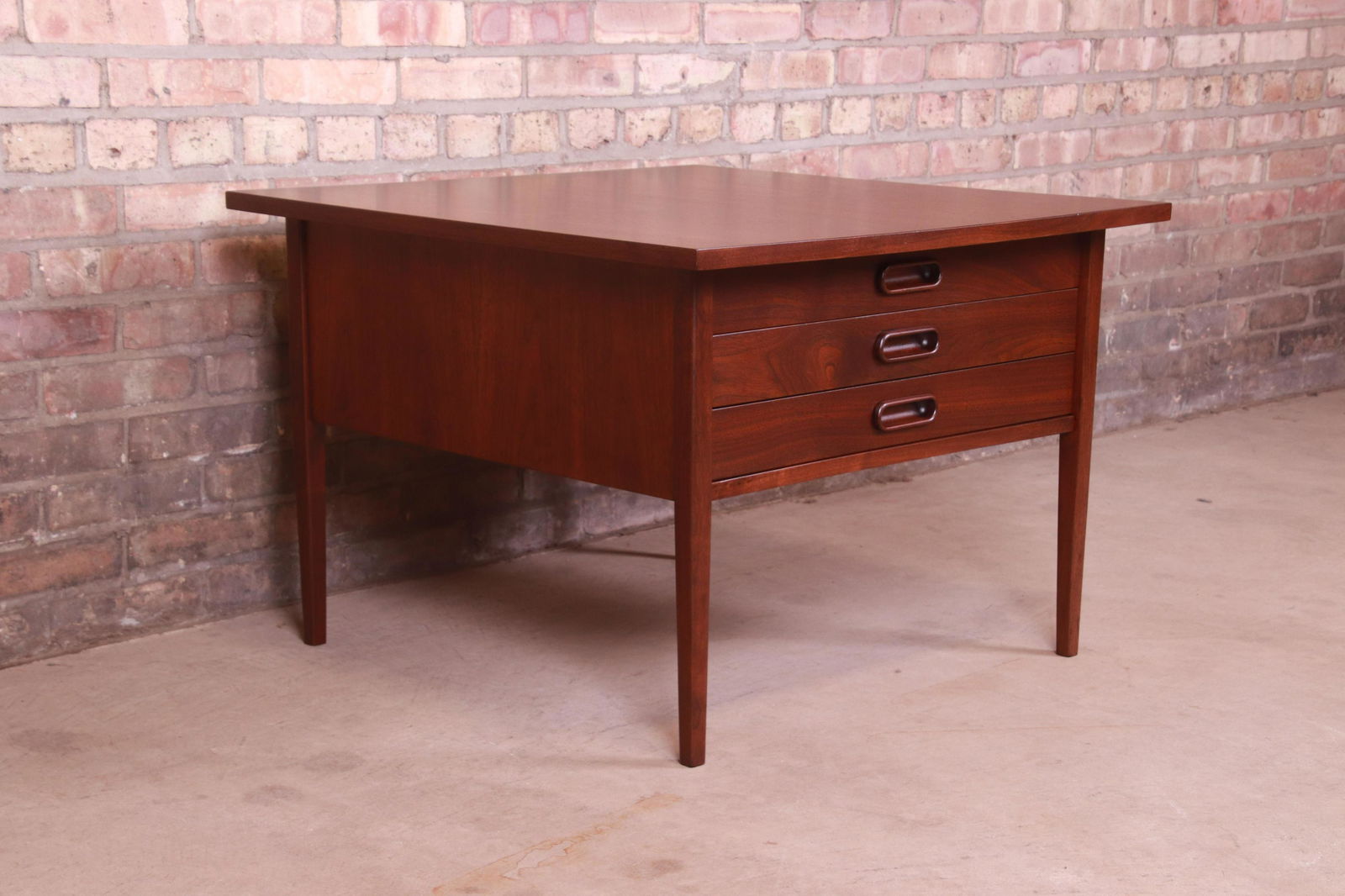 Jack Cartwright for Founders Mid-Century Modern Walnut: Jack Cartwright for Founders Mid-Century Modern Walnut Three-Drawer Coffee Table Newly Refinished A gorgeous mid-century modern walnut three-drawer coffee table or occasional side table By Jack Cartwr