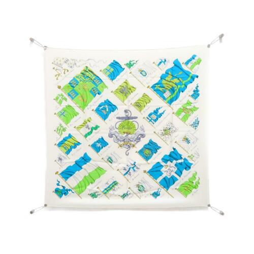 HERMES Scarf: HERMES Scarf Brand: HERMES Style: Scarf Color: WHITE+BLUE Material: Silk Gender: Ladies Size: W x H : 90cm x 90cm Type: Scarf Department: Woman The BIDHAUS Guarantee: All items in this auction are g