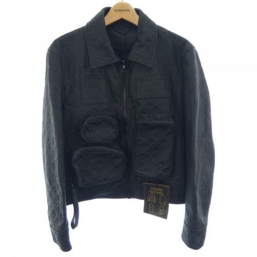 LOUIS VUITTON Leather jacket: LOUIS VUITTON Leather jacket Brand: LOUIS VUITTON Style: JACKET Color: Black Outer Shell Material: See Image Gender: Mens Size: 46 Size Type: Regular ActualSize: Please read description Type: JACKET D